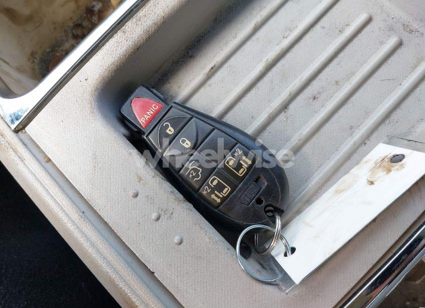 Photo 11 of 2014 Chrysler Town & COUNTRY TOURING (VIN 2C4RC1BG1ER435461)