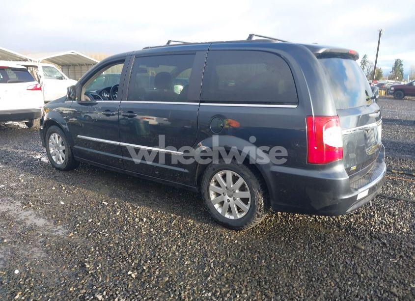 Photo 3 of 2014 Chrysler Town & COUNTRY TOURING (VIN 2C4RC1BG1ER435802)