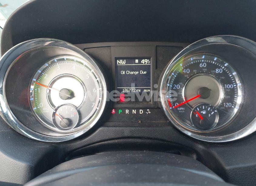 Photo 7 of 2014 Chrysler Town & COUNTRY TOURING (VIN 2C4RC1BG1ER435802)