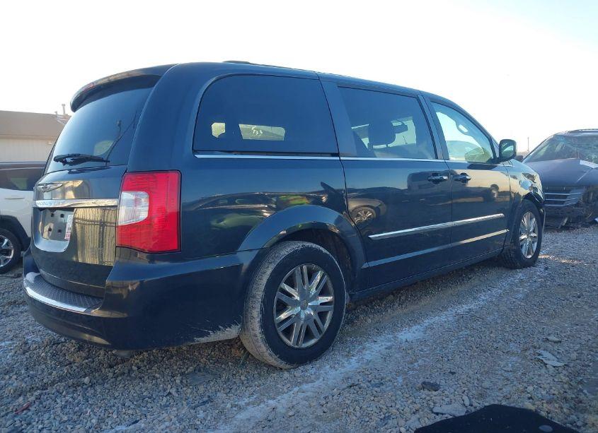 Photo 4 of 2014 Chrysler Town & COUNTRY TOURING (VIN 2C4RC1BG1ER445102)