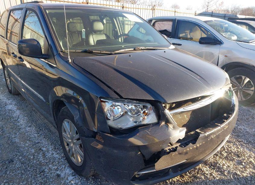 Photo 6 of 2014 Chrysler Town & COUNTRY TOURING (VIN 2C4RC1BG1ER445102)