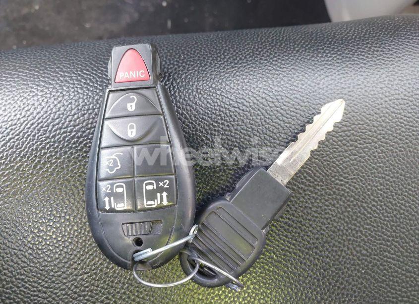 Photo 11 of 2015 Chrysler Town & COUNTRY TOURING (VIN 2C4RC1BG1FR545296)