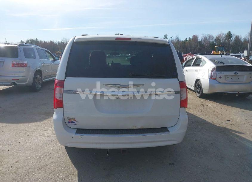 Photo 16 of 2015 Chrysler Town & COUNTRY TOURING (VIN 2C4RC1BG1FR545296)