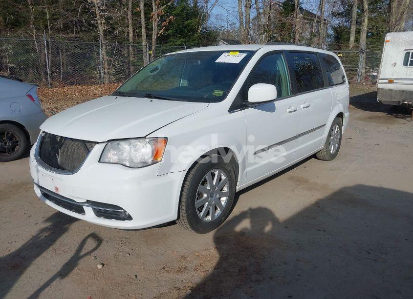 Photo 2 of 2015 Chrysler Town & COUNTRY TOURING (VIN 2C4RC1BG1FR545296)