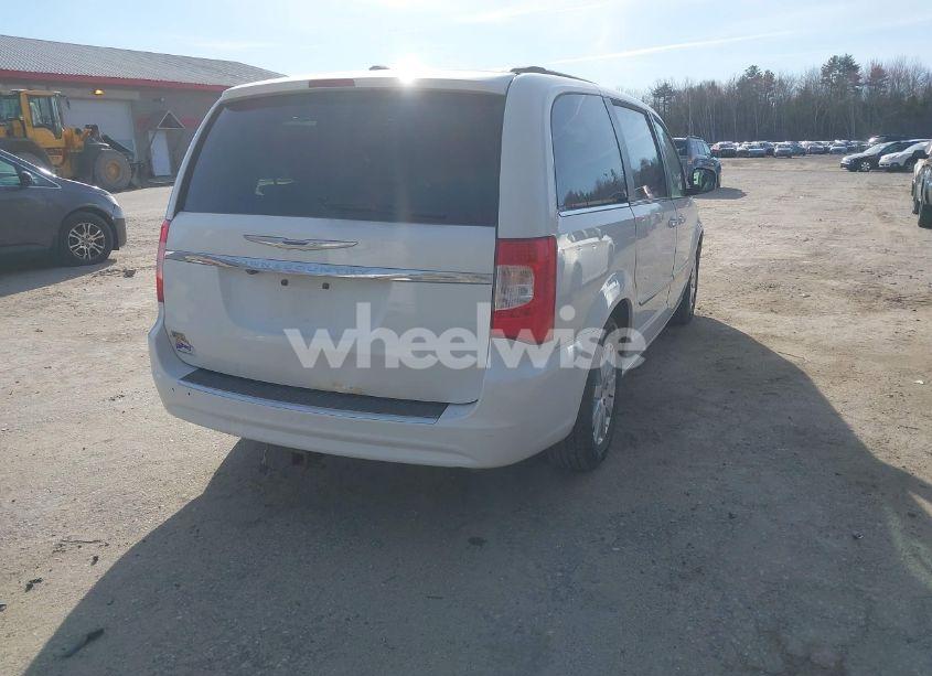 Photo 4 of 2015 Chrysler Town & COUNTRY TOURING (VIN 2C4RC1BG1FR545296)