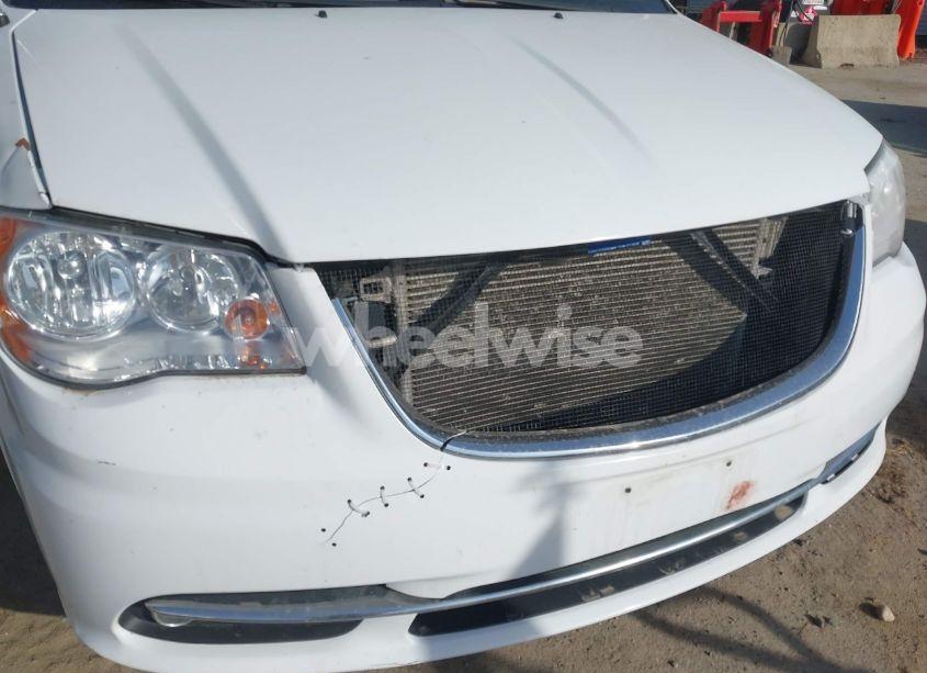 Photo 6 of 2015 Chrysler Town & COUNTRY TOURING (VIN 2C4RC1BG1FR545296)