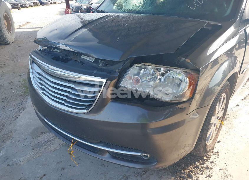 Photo 12 of 2015 Chrysler Town & COUNTRY TOURING (VIN 2C4RC1BG1FR595728)