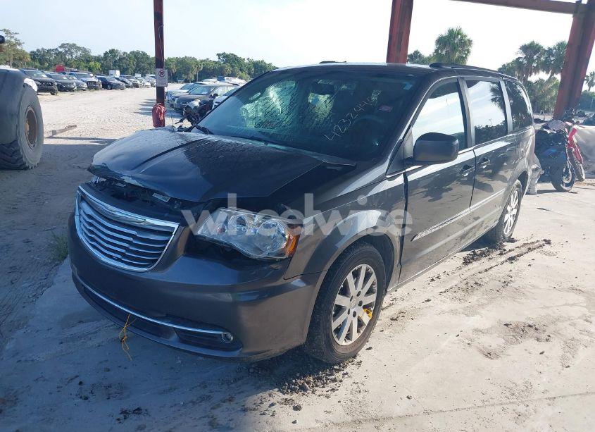 Photo 2 of 2015 Chrysler Town & COUNTRY TOURING (VIN 2C4RC1BG1FR595728)