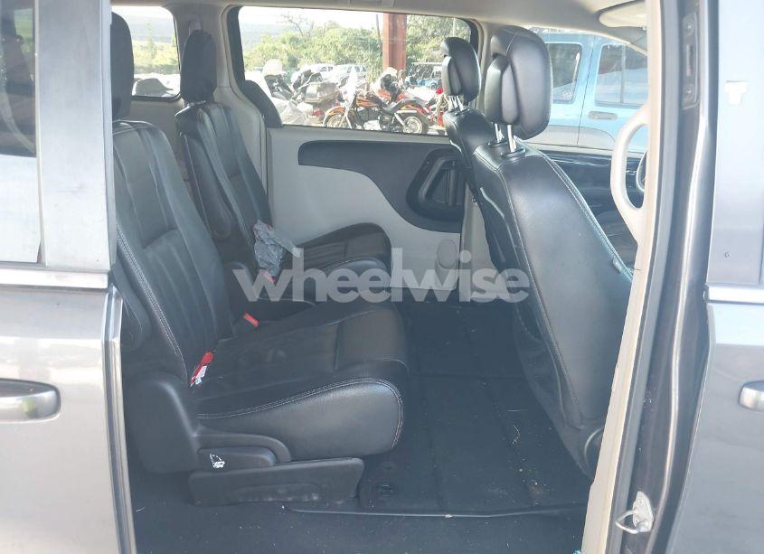 Photo 8 of 2015 Chrysler Town & COUNTRY TOURING (VIN 2C4RC1BG1FR595728)