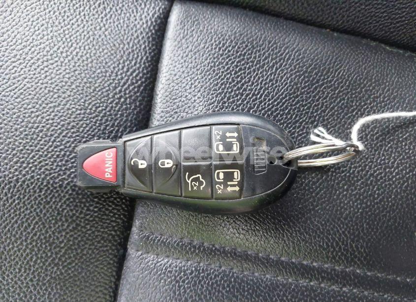 Photo 11 of 2015 Chrysler Town & COUNTRY TOURING (VIN 2C4RC1BG1FR601916)