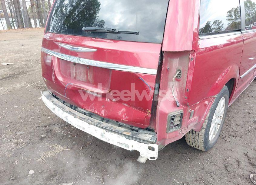 Photo 6 of 2015 Chrysler Town & COUNTRY TOURING (VIN 2C4RC1BG1FR601916)