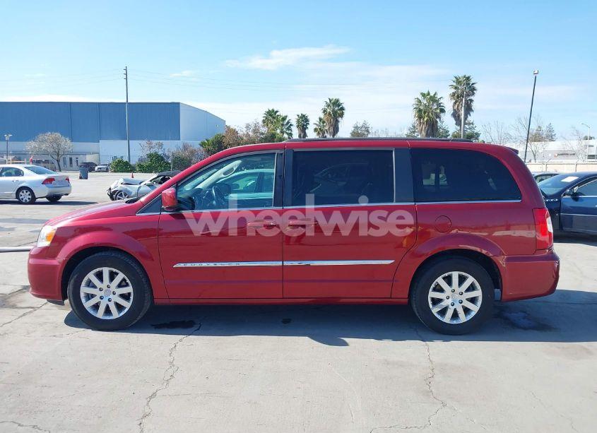 Photo 14 of 2015 Chrysler Town & COUNTRY TOURING (VIN 2C4RC1BG1FR617369)