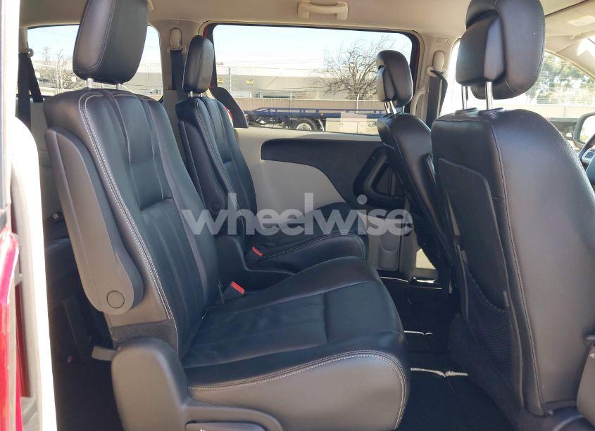 Photo 8 of 2015 Chrysler Town & COUNTRY TOURING (VIN 2C4RC1BG1FR617369)