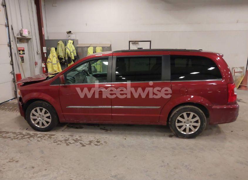 Photo 14 of 2015 Chrysler Town & COUNTRY TOURING (VIN 2C4RC1BG1FR618568)