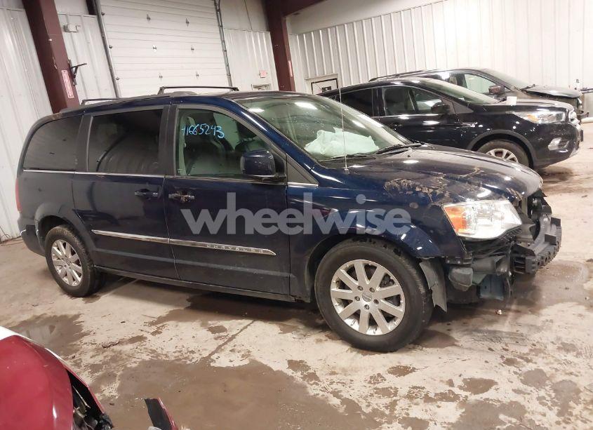 Photo 13 of 2015 Chrysler Town & COUNTRY TOURING (VIN 2C4RC1BG1FR638495)