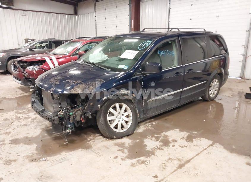 Photo 2 of 2015 Chrysler Town & COUNTRY TOURING (VIN 2C4RC1BG1FR638495)