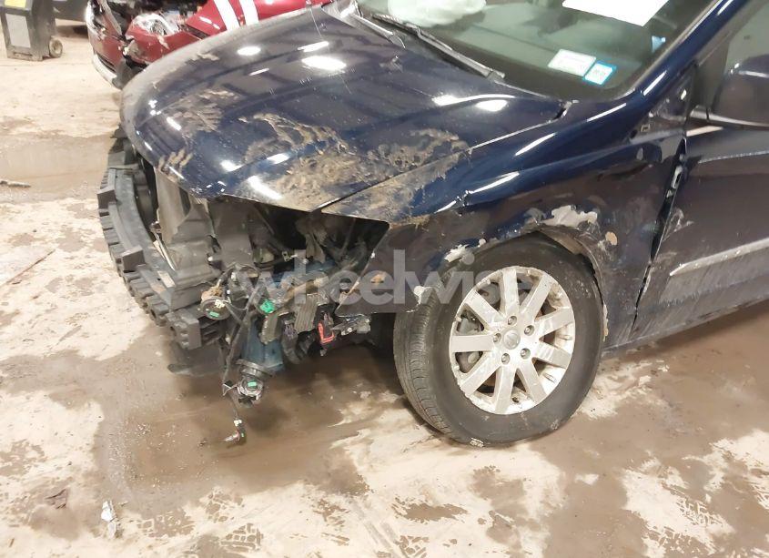 Photo 6 of 2015 Chrysler Town & COUNTRY TOURING (VIN 2C4RC1BG1FR638495)