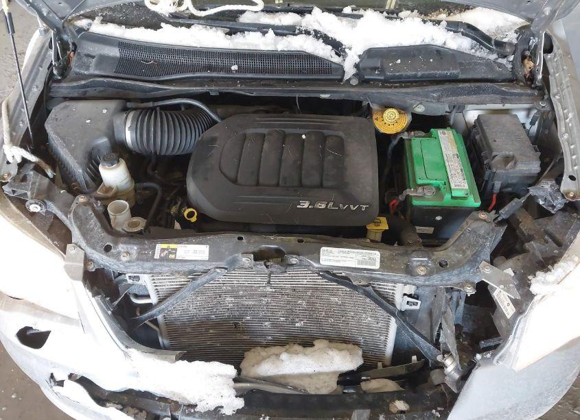 Photo 10 of 2016 Chrysler Town & COUNTRY TOURING (VIN 2C4RC1BG1GR148835)