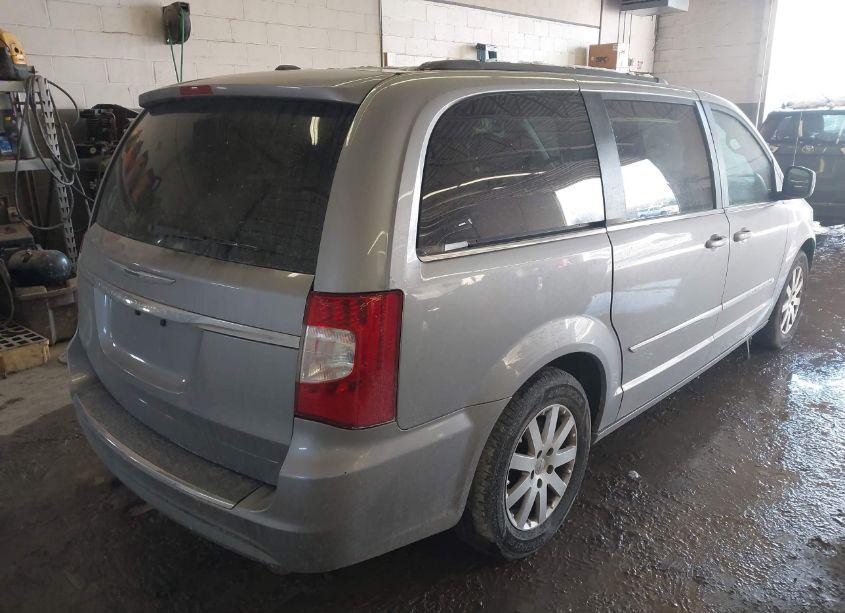 Photo 4 of 2016 Chrysler Town & COUNTRY TOURING (VIN 2C4RC1BG1GR148835)