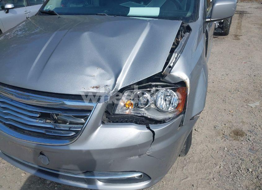 Photo 6 of 2016 Chrysler Town & COUNTRY TOURING (VIN 2C4RC1BG1GR156868)