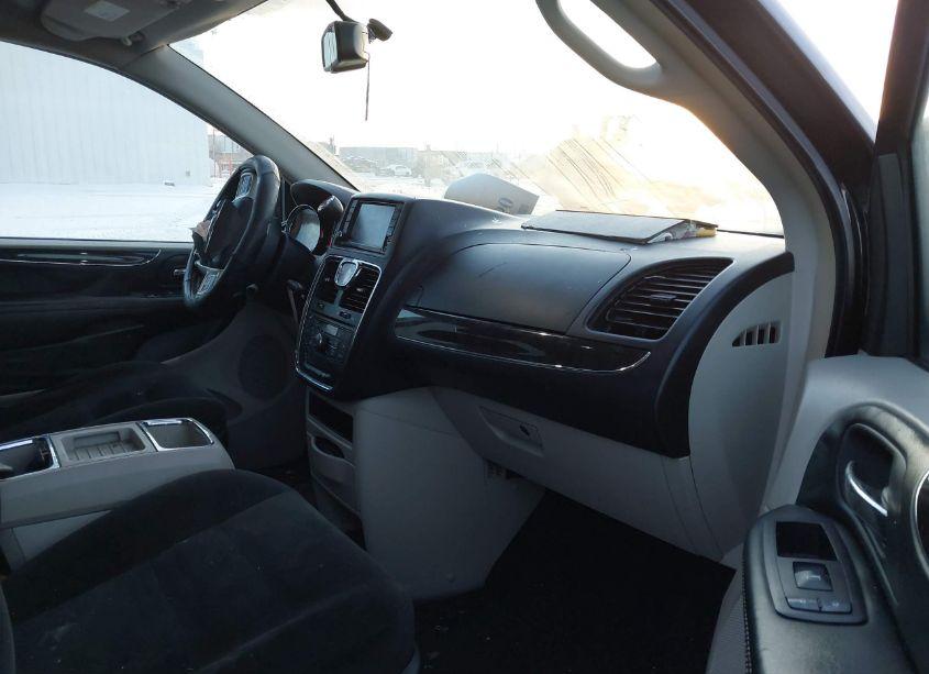 Photo 5 of 2016 Chrysler Town & COUNTRY TOURING (VIN 2C4RC1BG1GR158328)