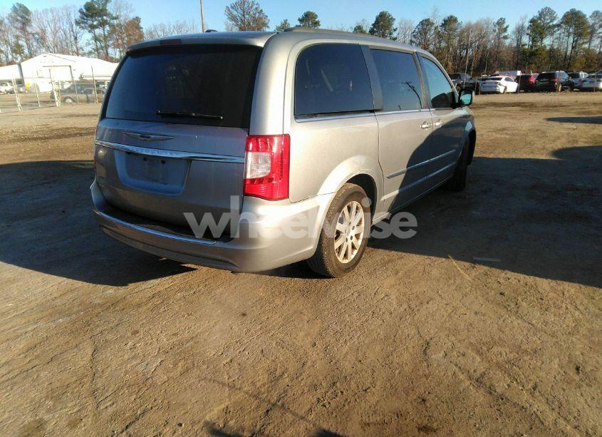 Photo 4 of 2016 Chrysler Town & COUNTRY TOURING (VIN 2C4RC1BG1GR185691)