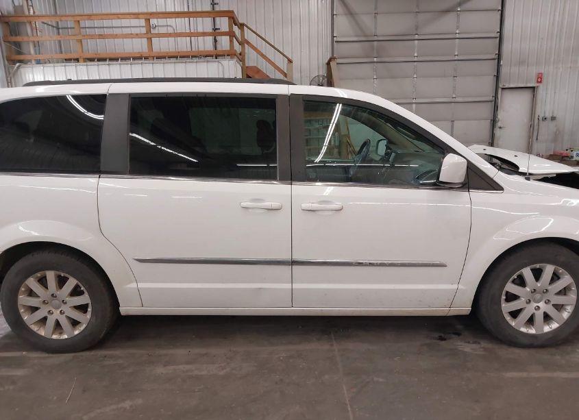 Photo 14 of 2016 Chrysler Town & COUNTRY TOURING (VIN 2C4RC1BG1GR186372)