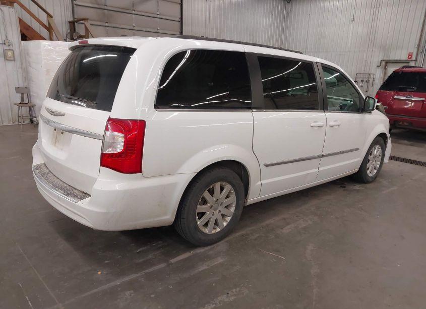 Photo 4 of 2016 Chrysler Town & COUNTRY TOURING (VIN 2C4RC1BG1GR186372)