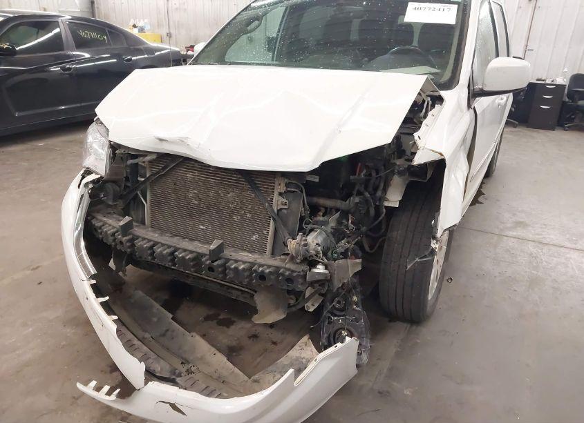 Photo 6 of 2016 Chrysler Town & COUNTRY TOURING (VIN 2C4RC1BG1GR186372)