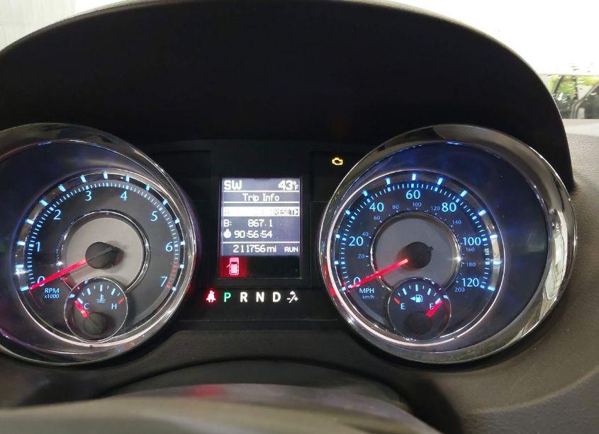 Photo 7 of 2016 Chrysler Town & COUNTRY TOURING (VIN 2C4RC1BG1GR186372)