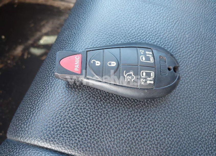 Photo 11 of 2016 Chrysler Town & COUNTRY TOURING (VIN 2C4RC1BG1GR189787)