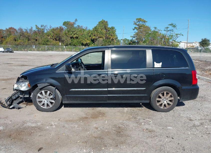 Photo 14 of 2016 Chrysler Town & COUNTRY TOURING (VIN 2C4RC1BG1GR189787)