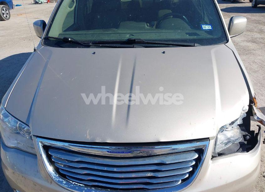 Photo 10 of 2016 Chrysler Town & COUNTRY TOURING (VIN 2C4RC1BG1GR197727)