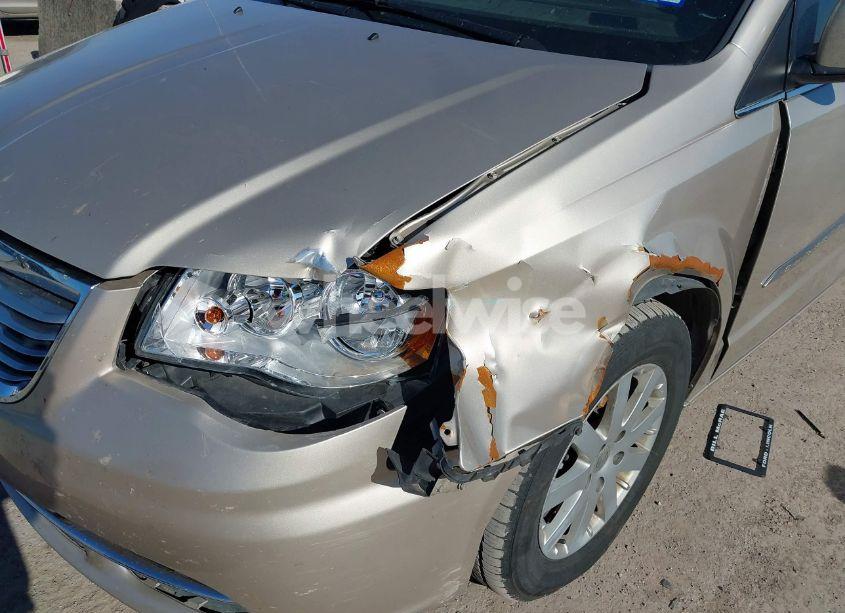 Photo 6 of 2016 Chrysler Town & COUNTRY TOURING (VIN 2C4RC1BG1GR197727)