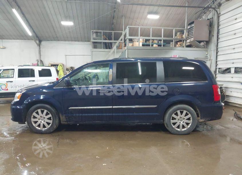 Photo 14 of 2016 Chrysler Town & COUNTRY TOURING (VIN 2C4RC1BG1GR205311)