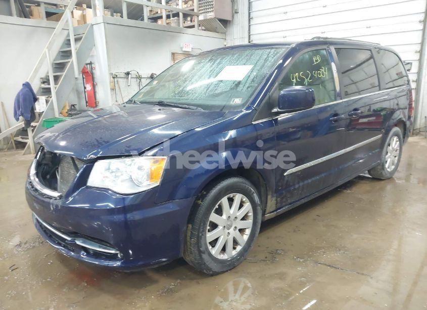 Photo 2 of 2016 Chrysler Town & COUNTRY TOURING (VIN 2C4RC1BG1GR205311)