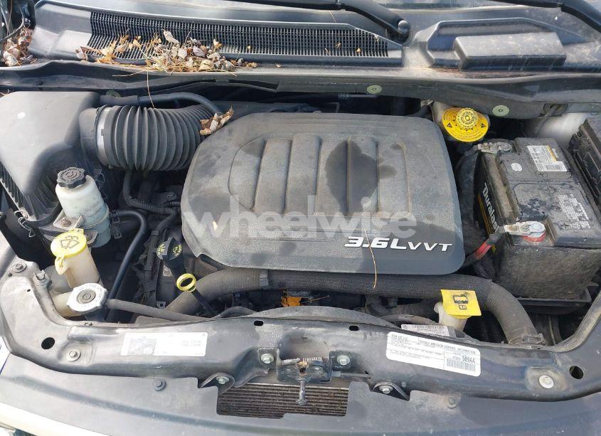 Photo 10 of 2016 Chrysler Town & COUNTRY TOURING (VIN 2C4RC1BG1GR206426)