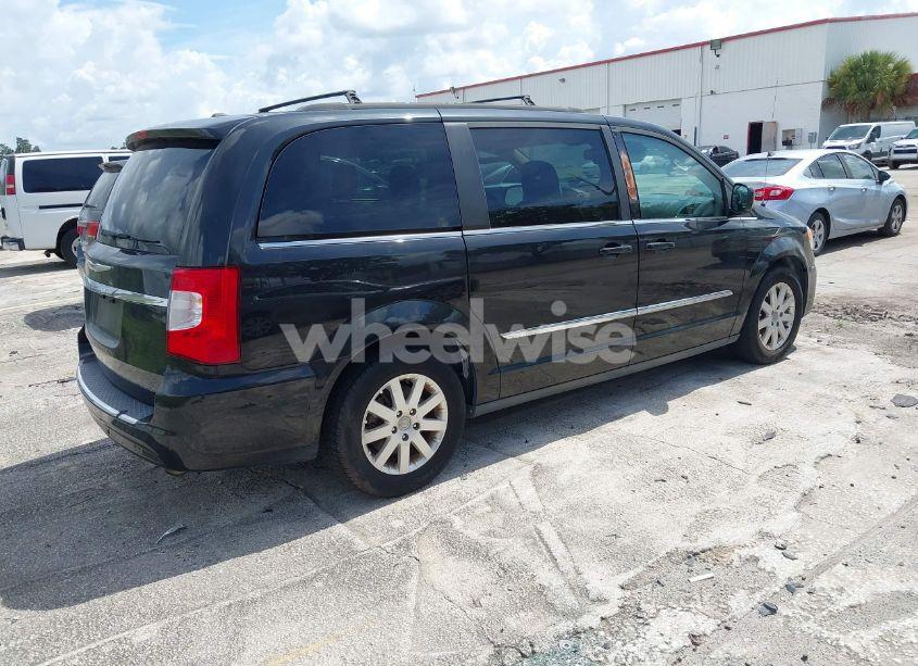 Photo 4 of 2016 Chrysler Town & COUNTRY TOURING (VIN 2C4RC1BG1GR284155)