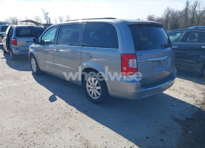 Photo 3 of 2016 Chrysler Town & COUNTRY TOURING (VIN 2C4RC1BG1GR286486)