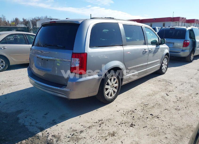 Photo 4 of 2016 Chrysler Town & COUNTRY TOURING (VIN 2C4RC1BG1GR286486)