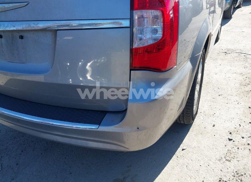 Photo 6 of 2016 Chrysler Town & COUNTRY TOURING (VIN 2C4RC1BG1GR286486)