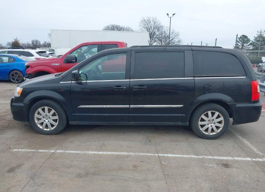 Photo 14 of 2016 Chrysler Town & COUNTRY TOURING (VIN 2C4RC1BG1GR291560)