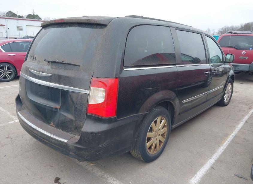 Photo 4 of 2016 Chrysler Town & COUNTRY TOURING (VIN 2C4RC1BG1GR291560)