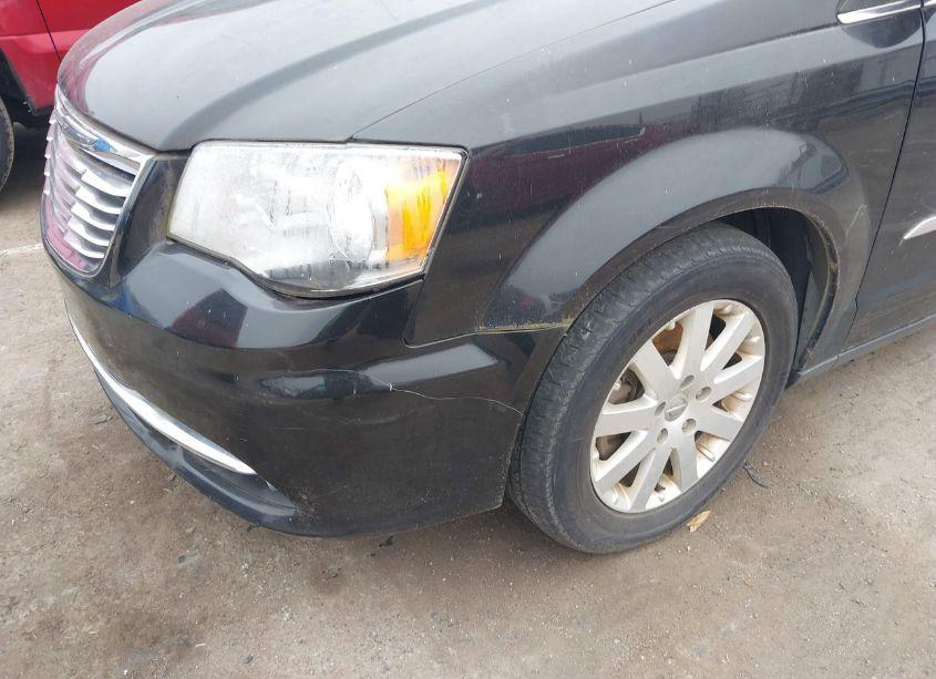 Photo 6 of 2016 Chrysler Town & COUNTRY TOURING (VIN 2C4RC1BG1GR291560)