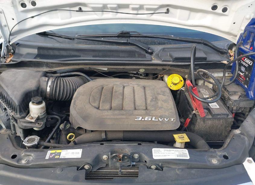 Photo 10 of 2016 Chrysler Town & COUNTRY TOURING (VIN 2C4RC1BG1GR294782)