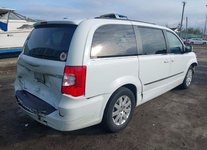 Photo 4 of 2016 Chrysler Town & COUNTRY TOURING (VIN 2C4RC1BG1GR294782)