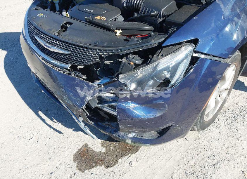 Photo 6 of 2017 Chrysler Pacifica TOURING-L (VIN 2C4RC1BG1HR516254)