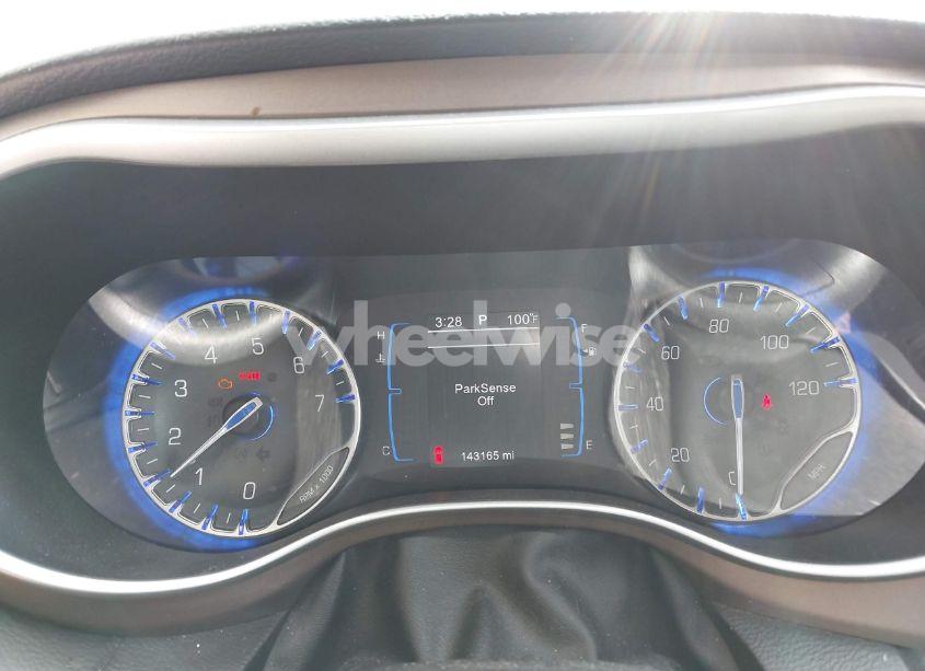 Photo 7 of 2017 Chrysler Pacifica TOURING-L (VIN 2C4RC1BG1HR593240)