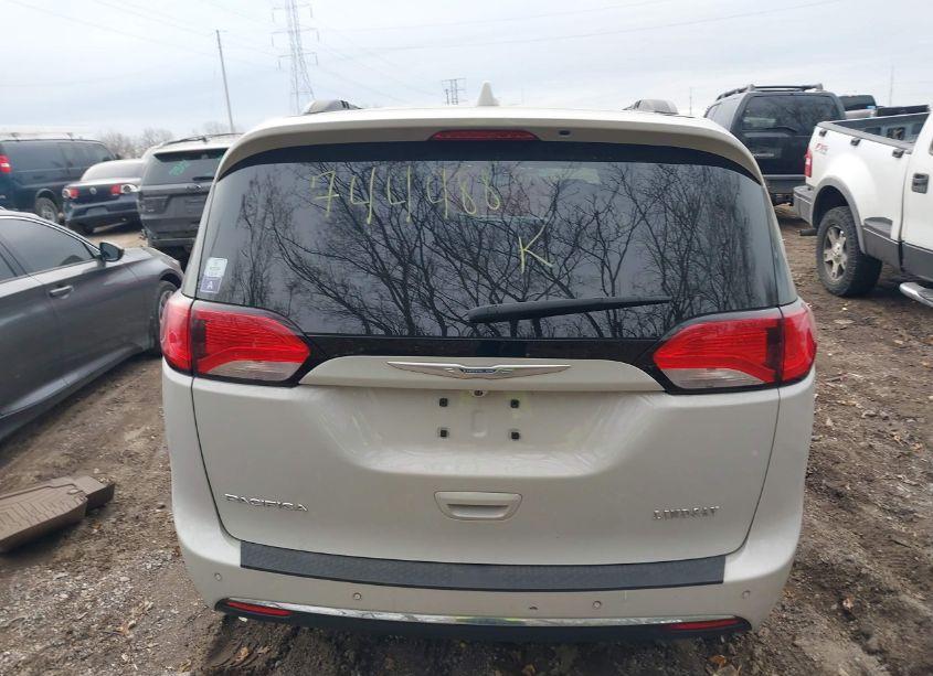 Photo 16 of 2017 Chrysler Pacifica TOURING-L (VIN 2C4RC1BG1HR744884)