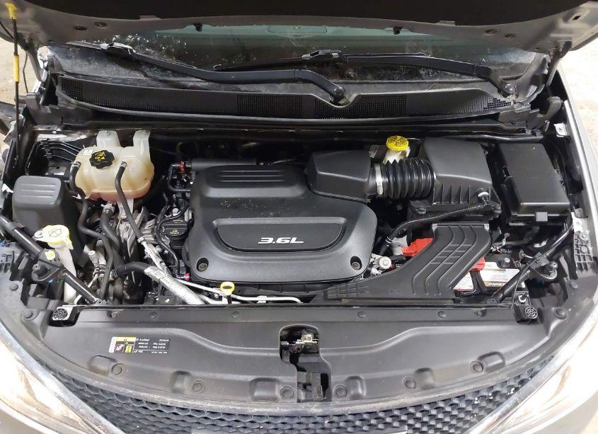 Photo 10 of 2017 Chrysler Pacifica TOURING PLUS (VIN 2C4RC1BG1HR753083)